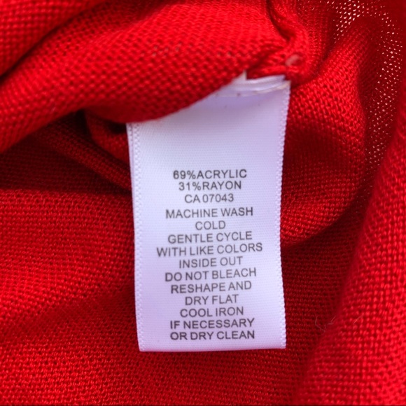 ☀️4/25 Cable & Gauge Knit V-Neck Pullover - Picture 3 of 7